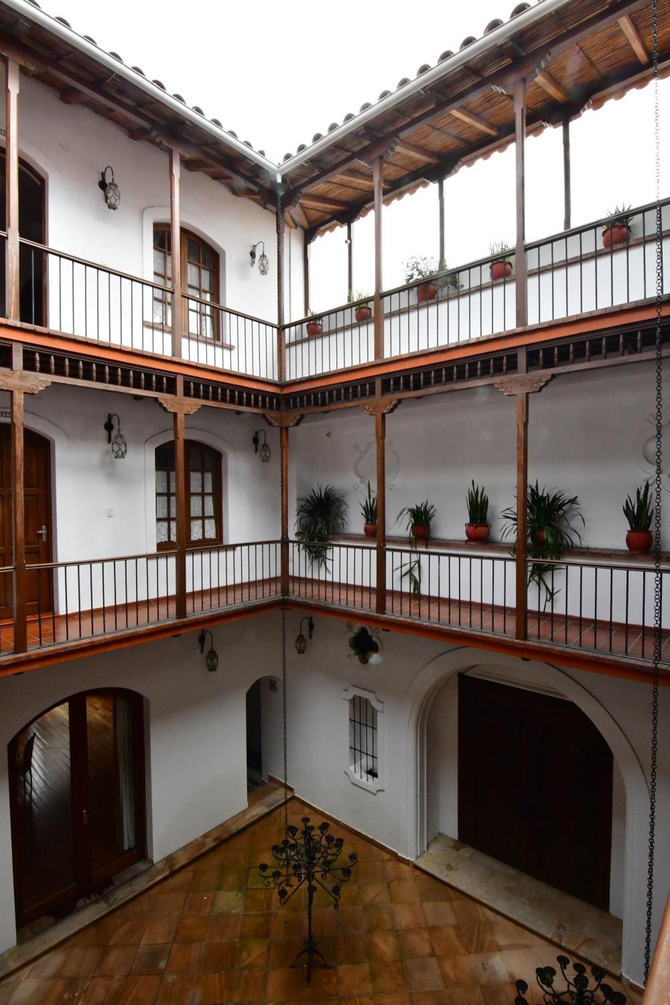 Parador Santa Maria La Real Sucre Exterior photo