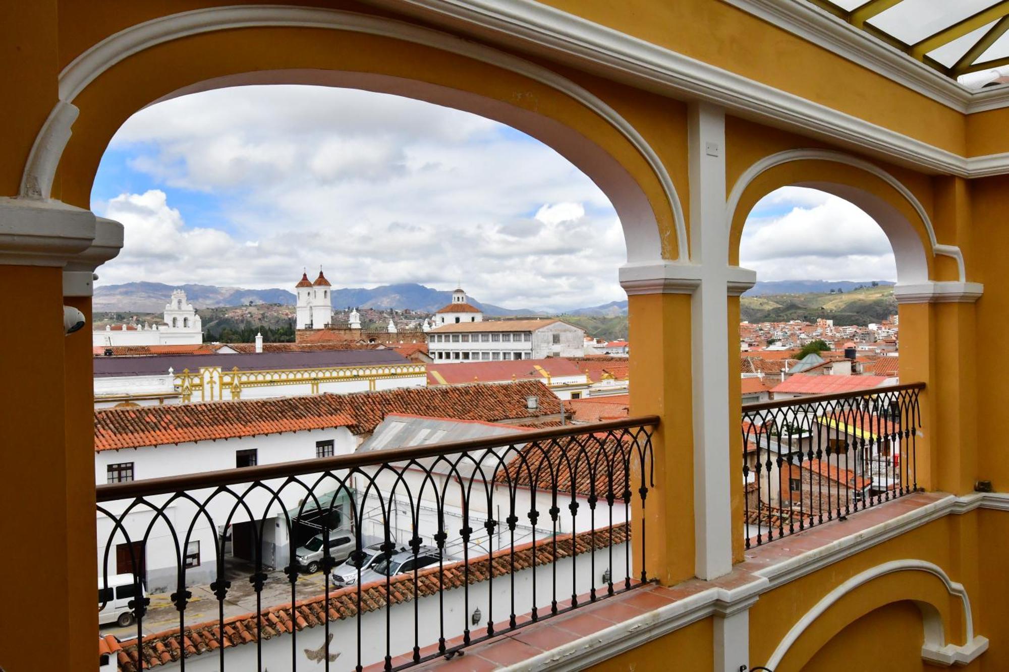 Parador Santa Maria La Real Sucre Exterior photo