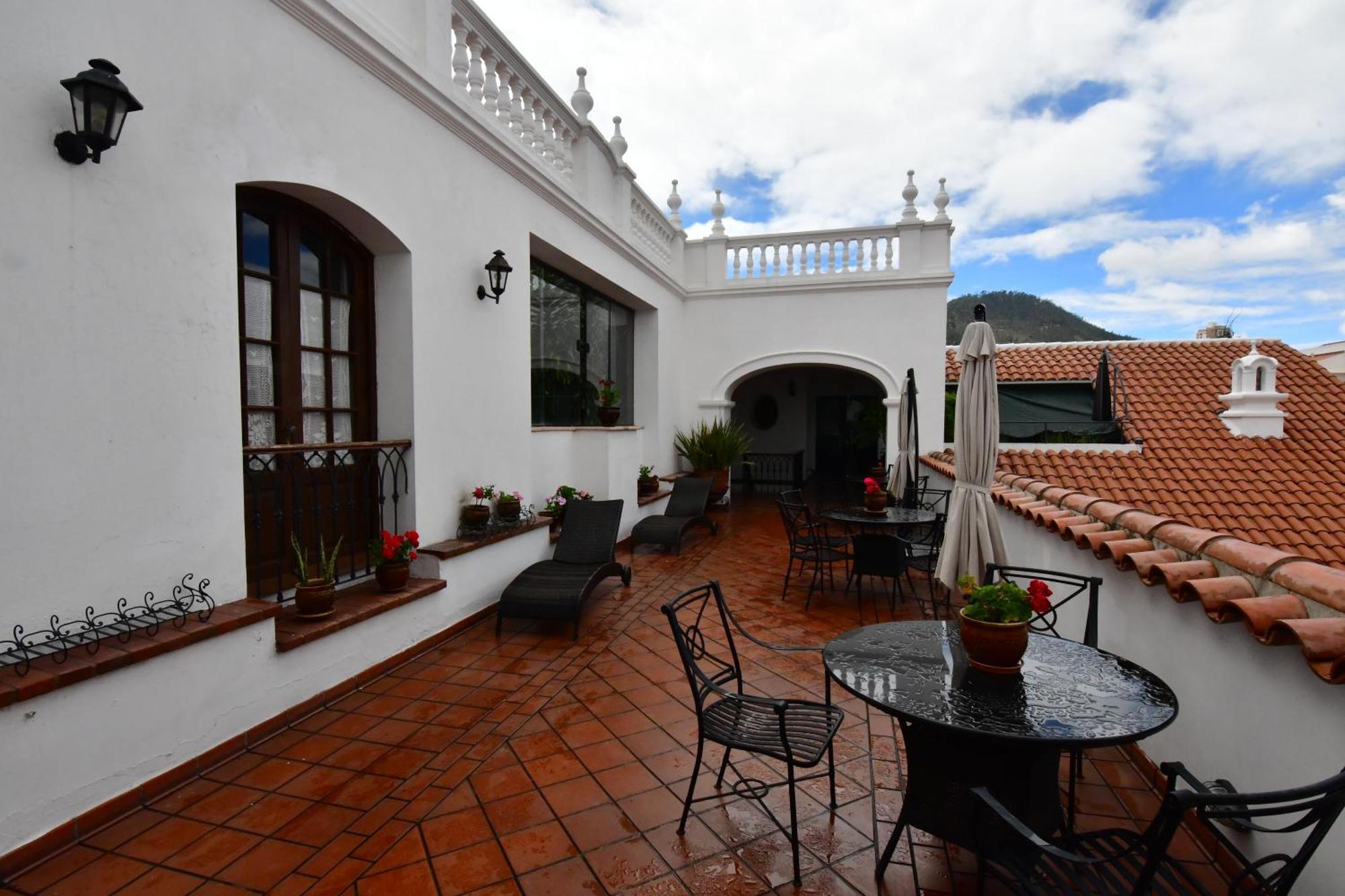 Parador Santa Maria La Real Sucre Exterior photo