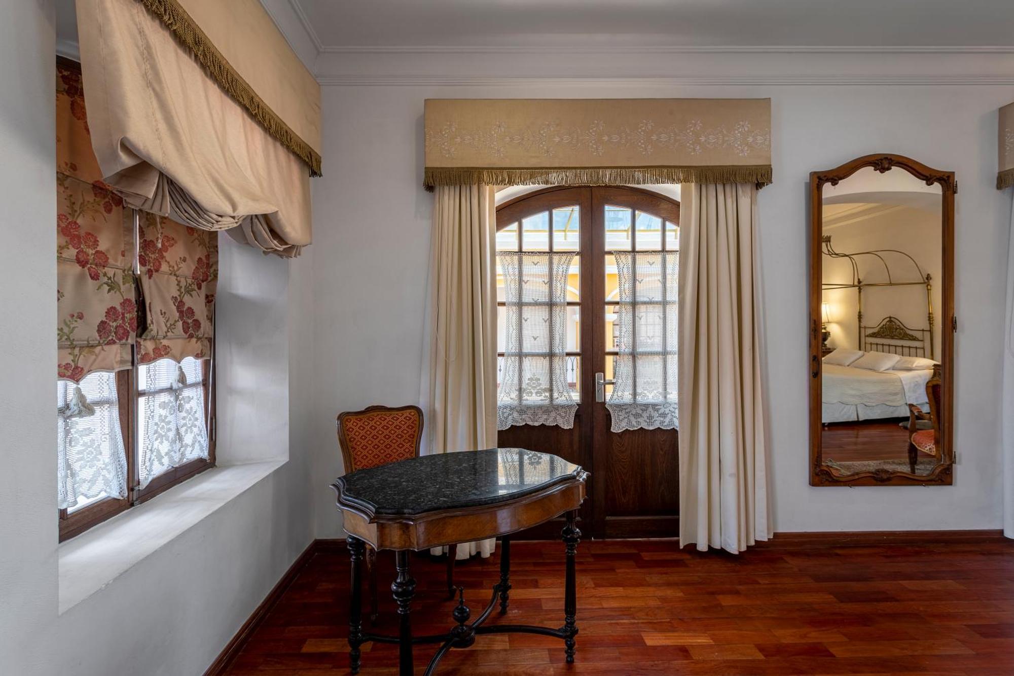 Parador Santa Maria La Real Sucre Exterior photo